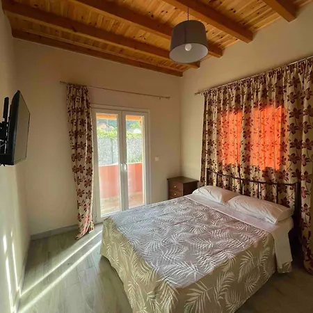 Ferienhaus Sunrise Kalafationes